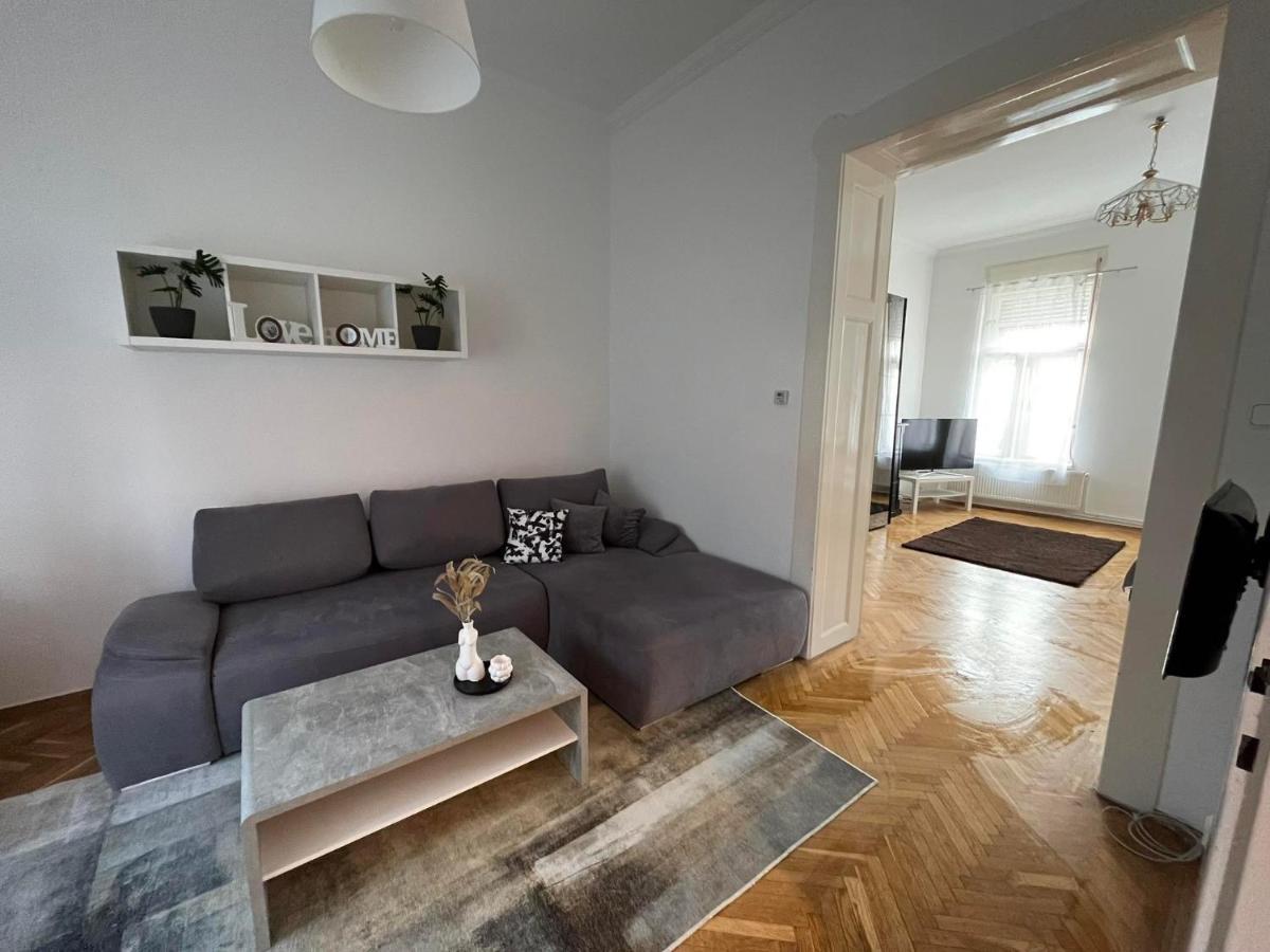 Szeged Apartman Екстериор снимка